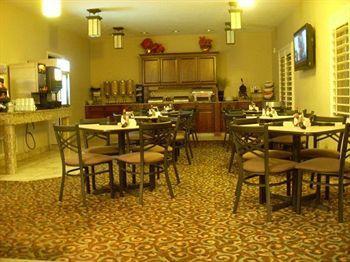 Landmark Inn And Suites ヴァーナル エクステリア 写真