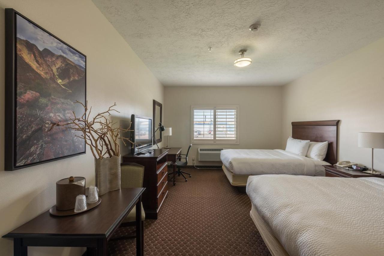 Landmark Inn And Suites ヴァーナル エクステリア 写真